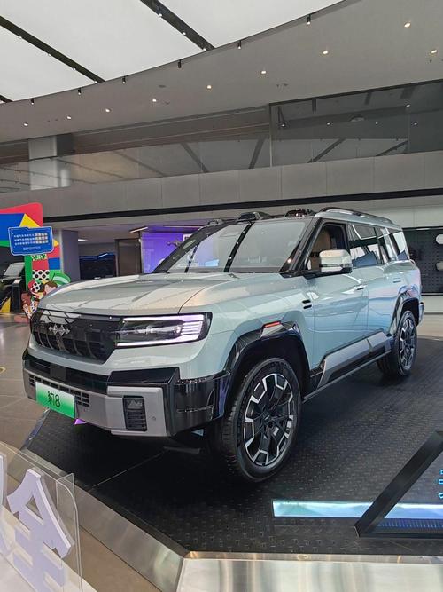重庆梁平区亿跃阳企业管理咨询比亚迪方程豹硬派越野的爆款，英菲尼迪35周年与你共成长